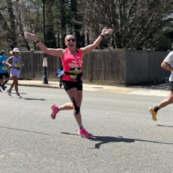 SoleMate Amy Mangueira runs Boston Marathon